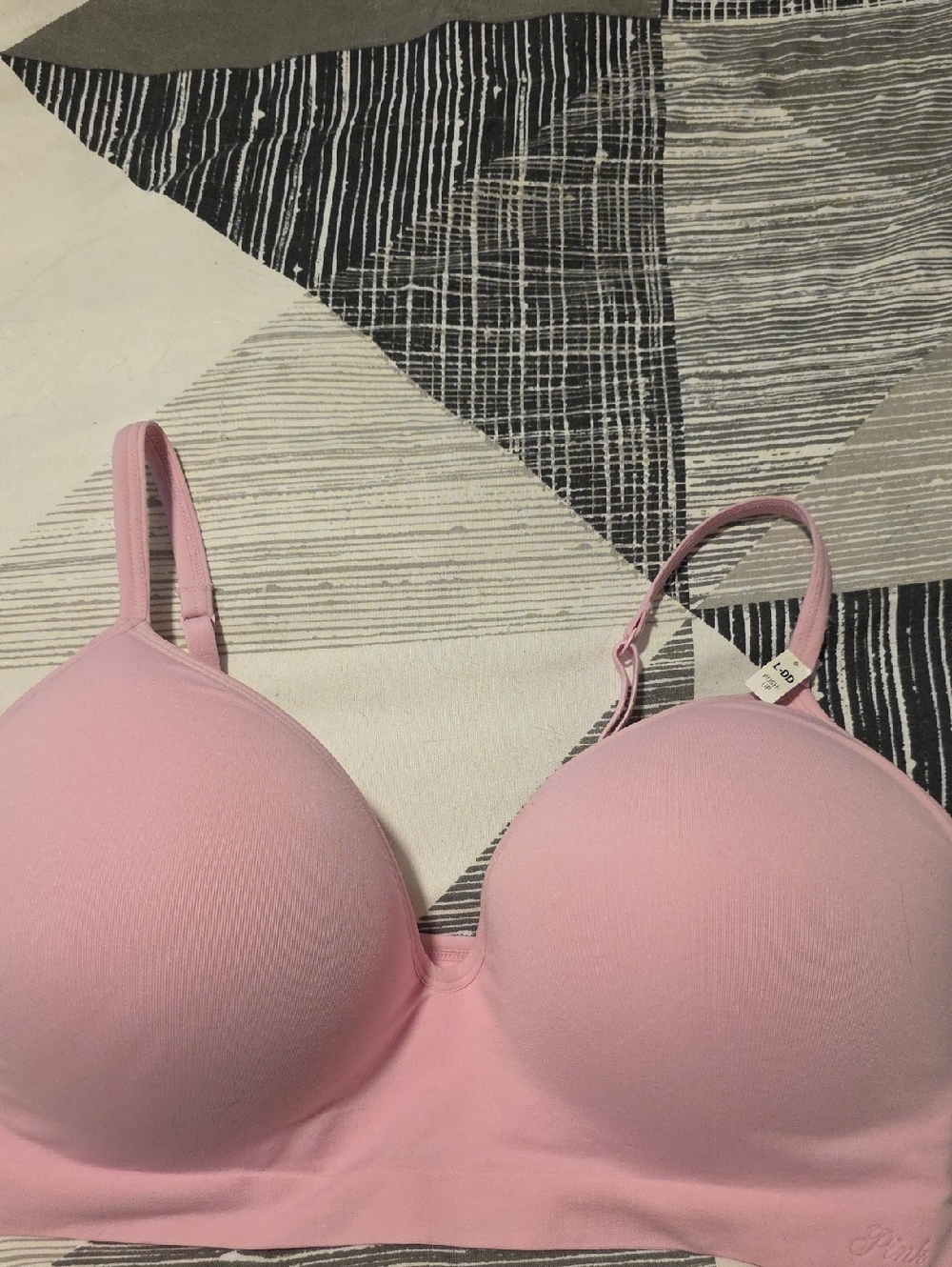 PINK Victoria's Secret Pink Seamless Molded T-Shirt Bra